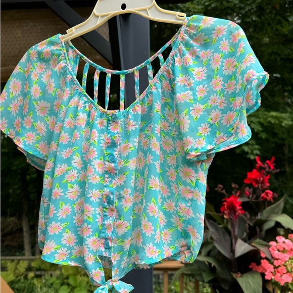 E hanger M, medium ladies halter top - Picture 3 of 6